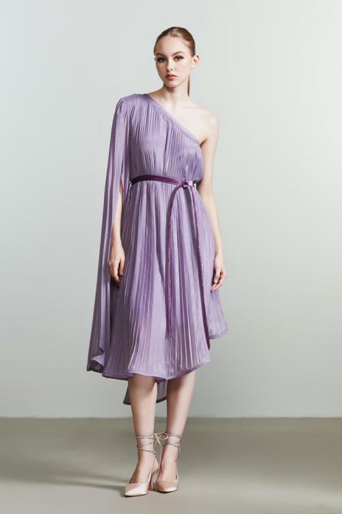 Asymmetrical pleats dress