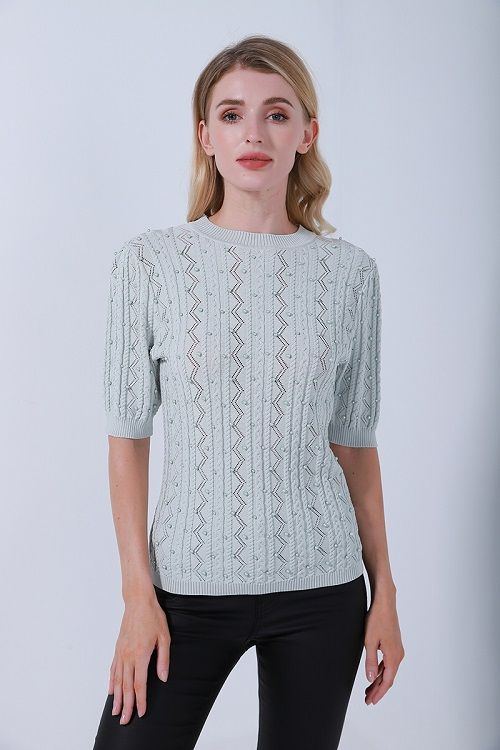 Zigzag patterned knit top