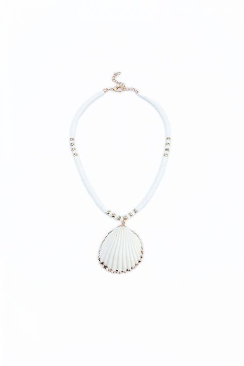 White shell necklace