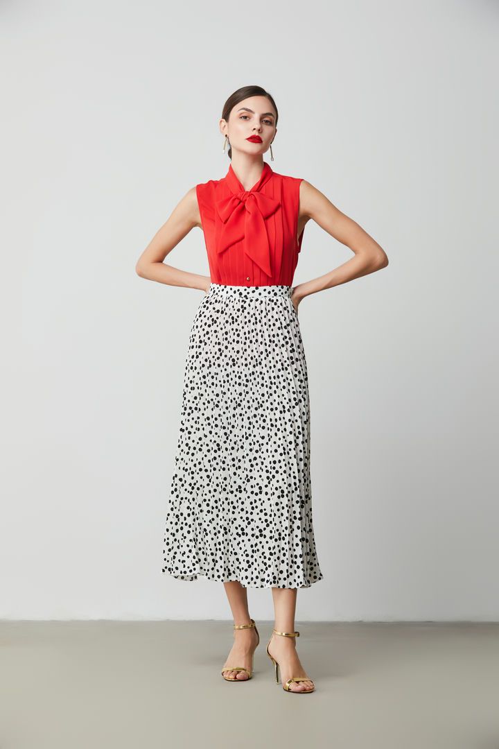 Polka dot pleated skirt