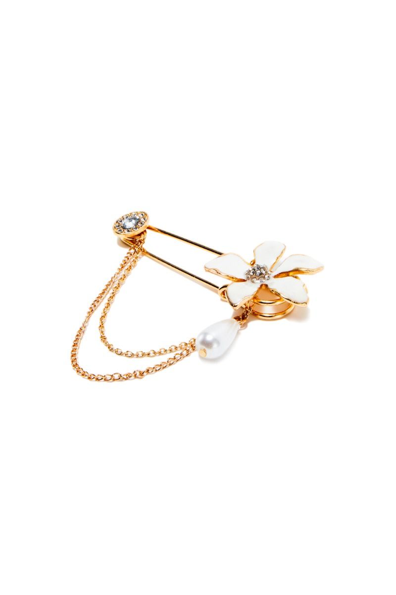 Flower shape brooch