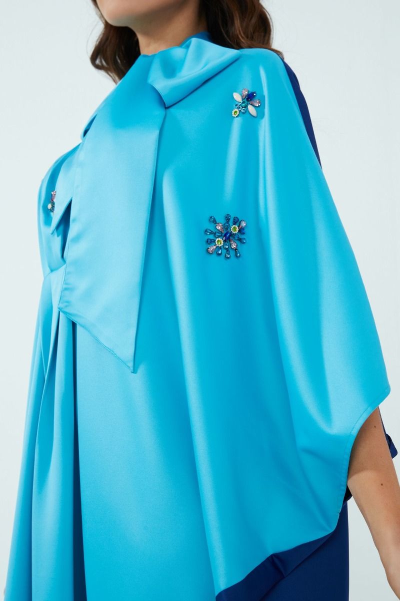 Tie detail kaftan