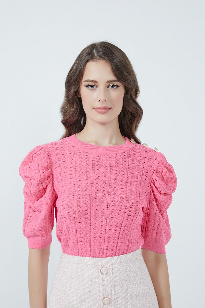 Puff sleeves knit top