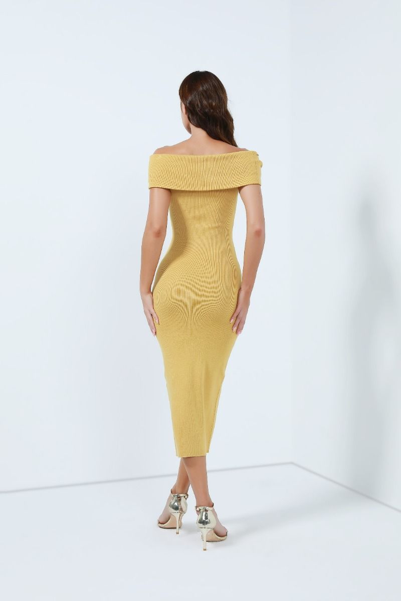 Off-shoulder knit dress