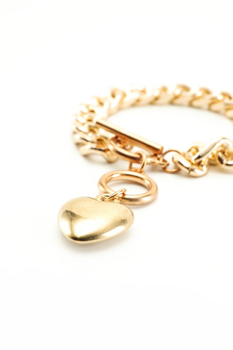 golden chain bracelet