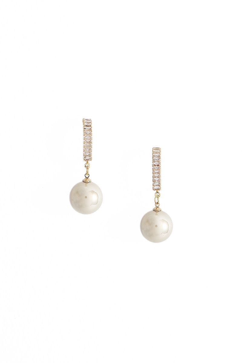 Pearls drop earrings