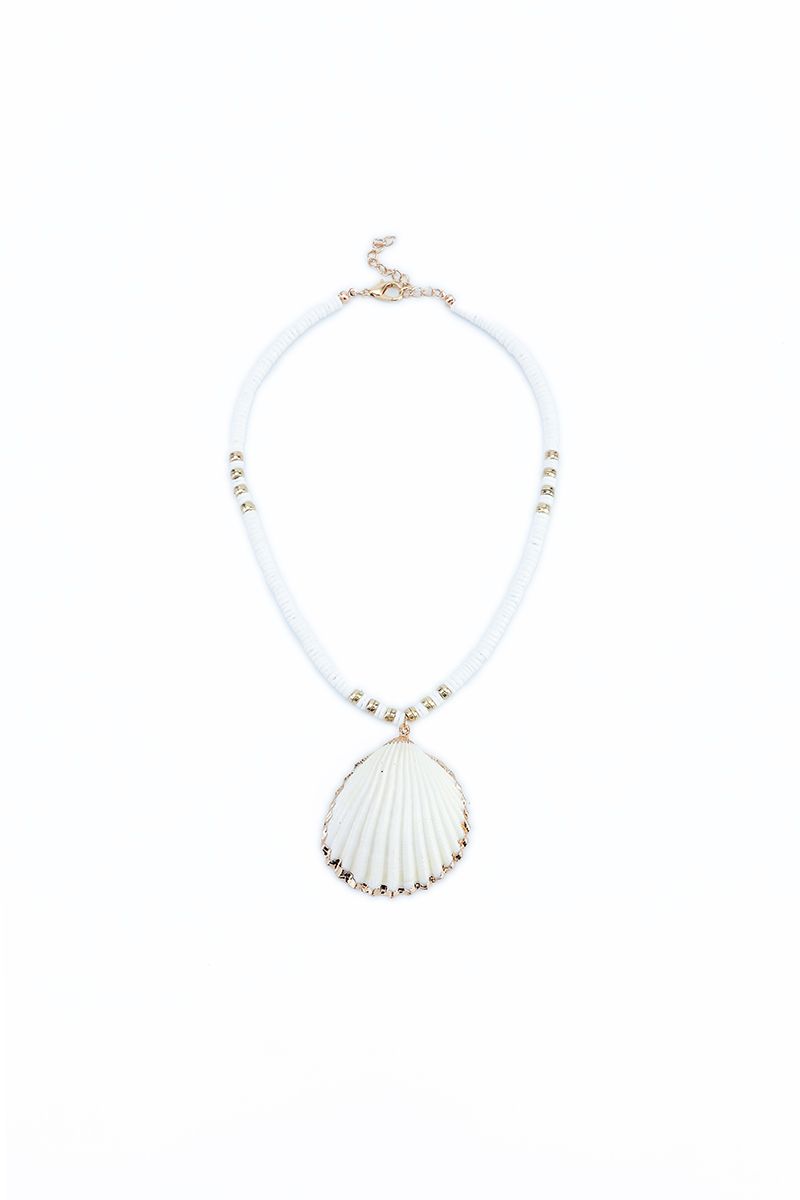 White shell necklace