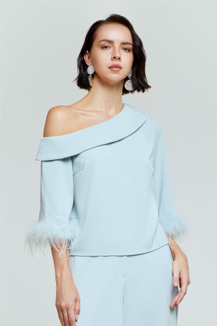 One shoulder feather cuffs dress