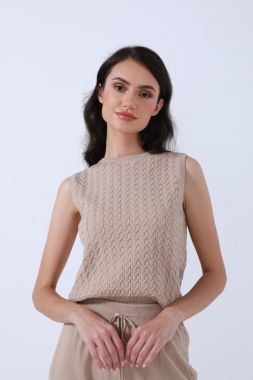 Unique knitted top
