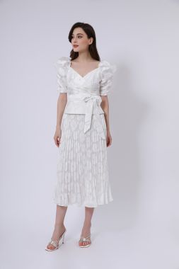 Off-white pleated skirt
